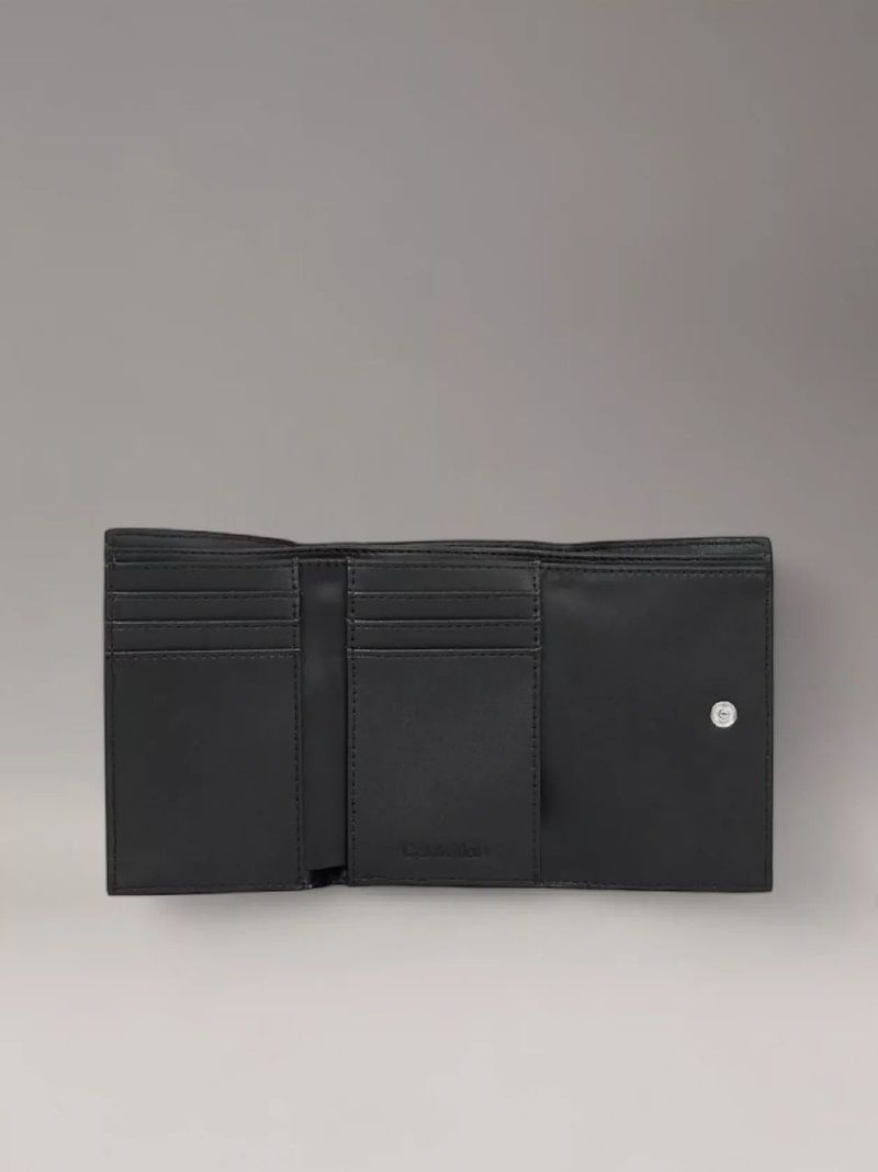 billetera-negra-triple-monograma