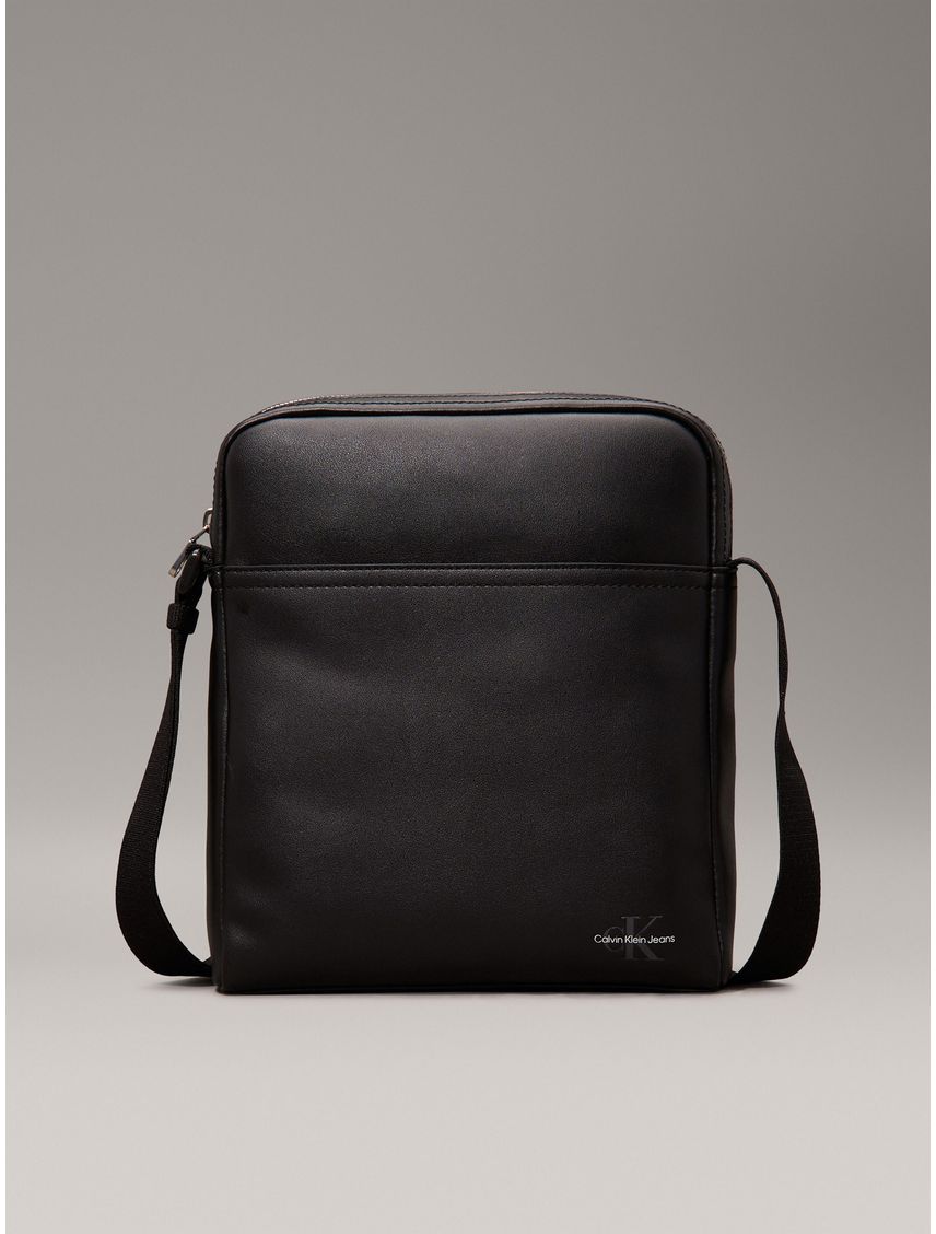 Bolso negro reporter suave con monograma