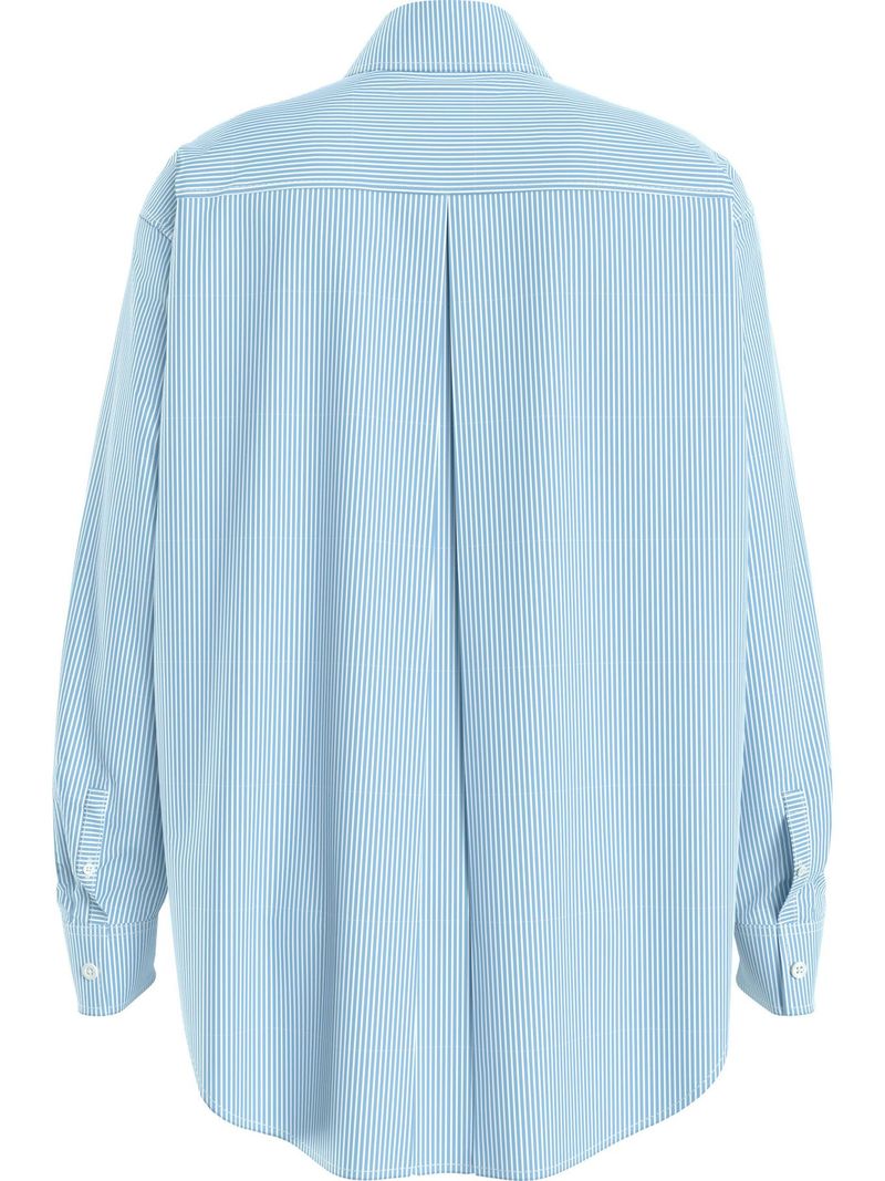 camisa-azul-relaxed-de-rayas-con-bolsillo-para-mujer