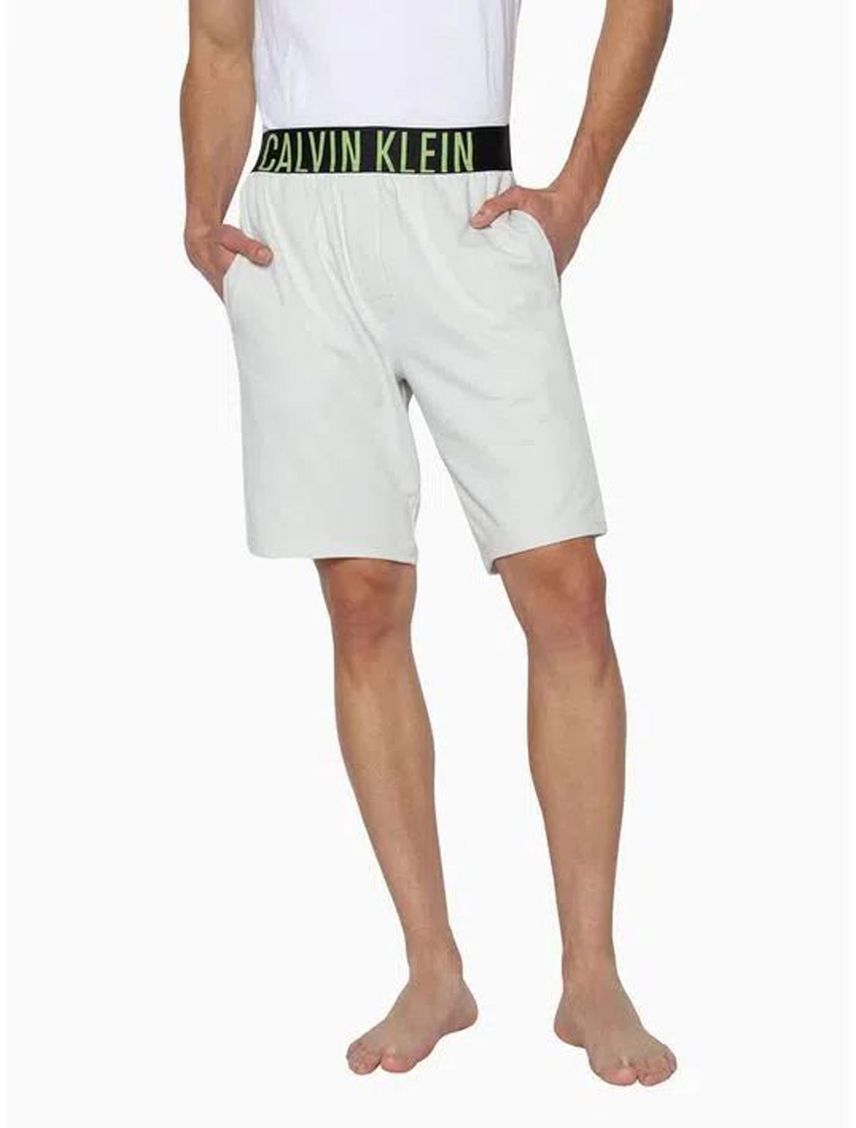 Shorts Blanco De Estar Por Casa - Intense Power