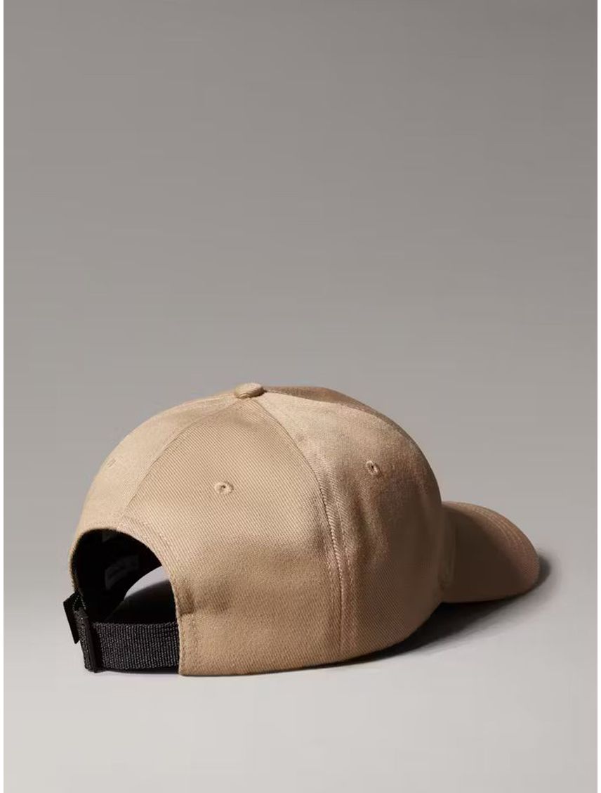 Gorra beige de sarga con cálida felpa