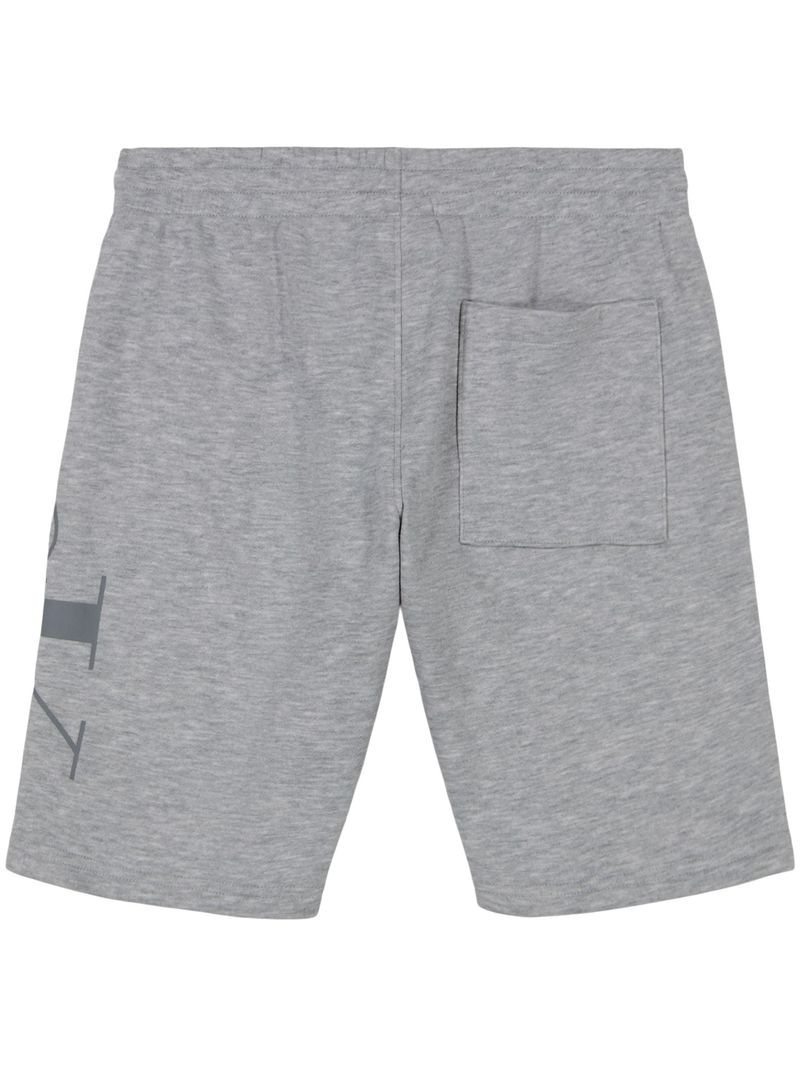 pantaloneta-gris-monograma-para-nino