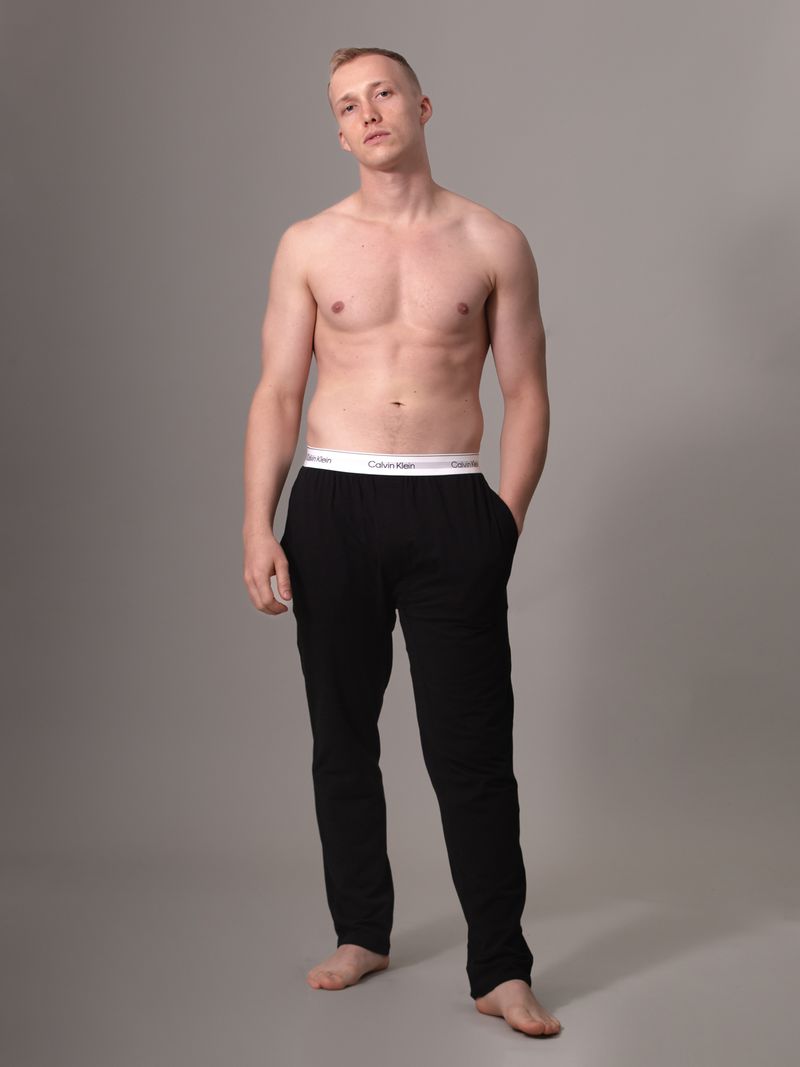 pantalon-negro-dormir-ultra-comodo
