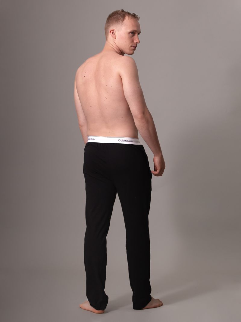 pantalon-negro-dormir-ultra-comodo