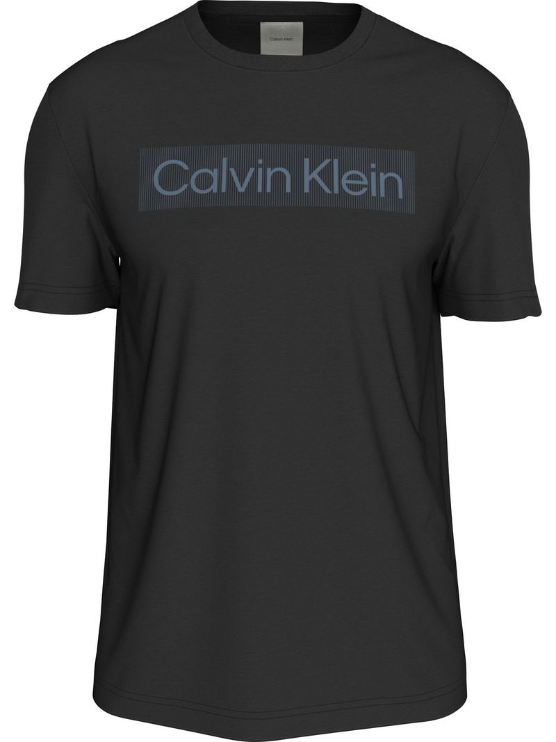 camiseta-negra-logo-en-caja