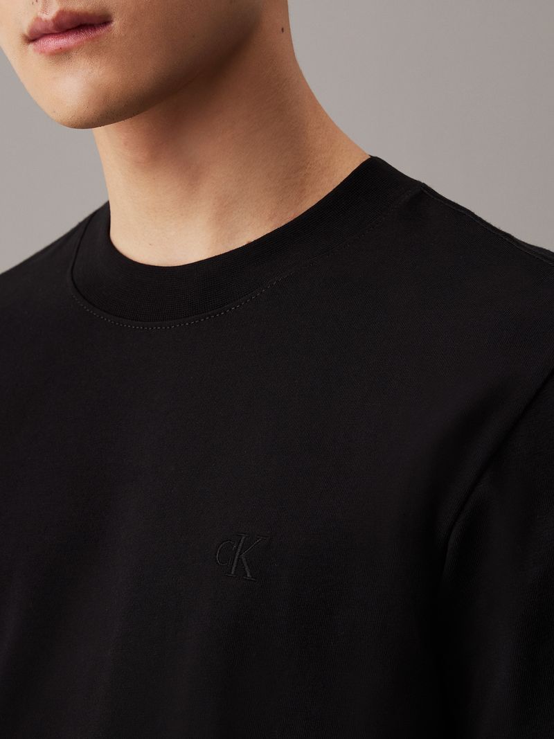 camiseta-negra-punto-pesado