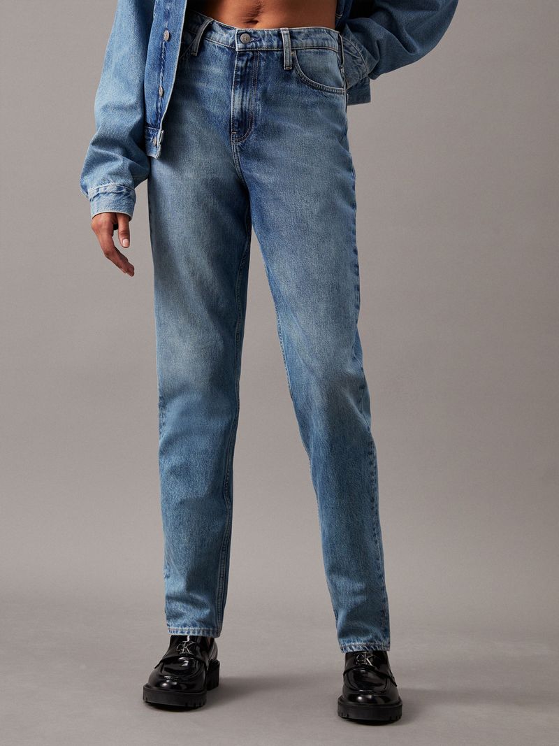 mom-azul-jeans