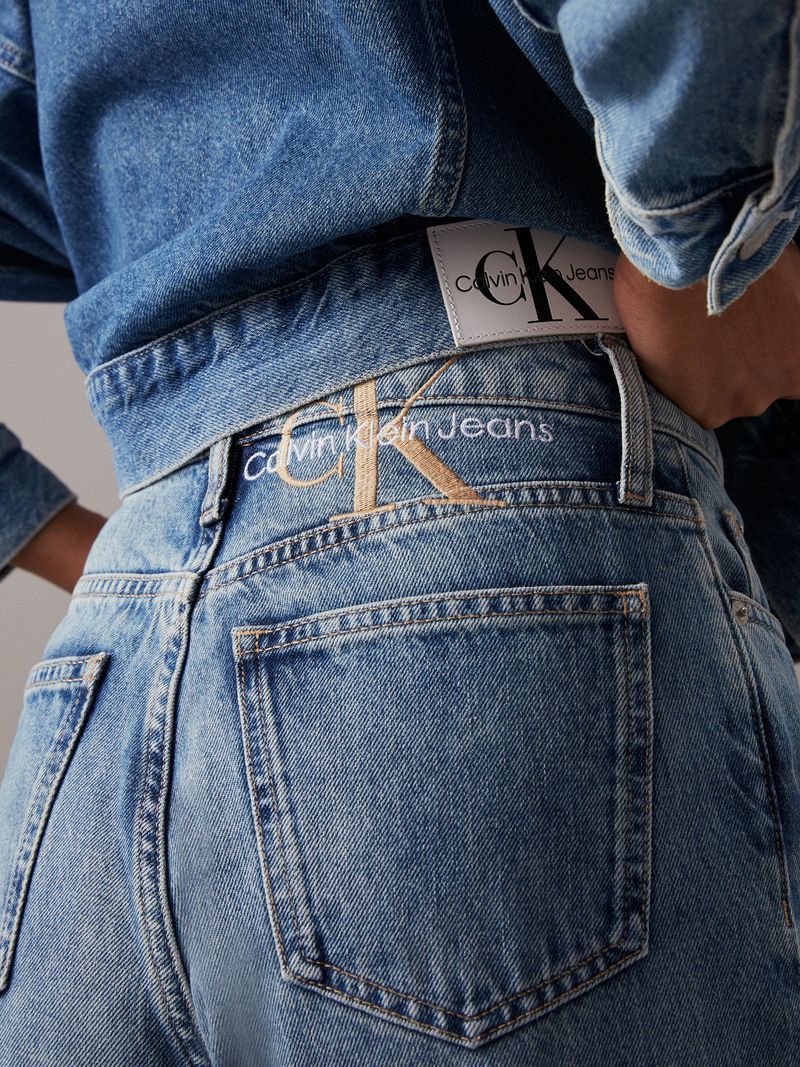 mom-azul-jeans