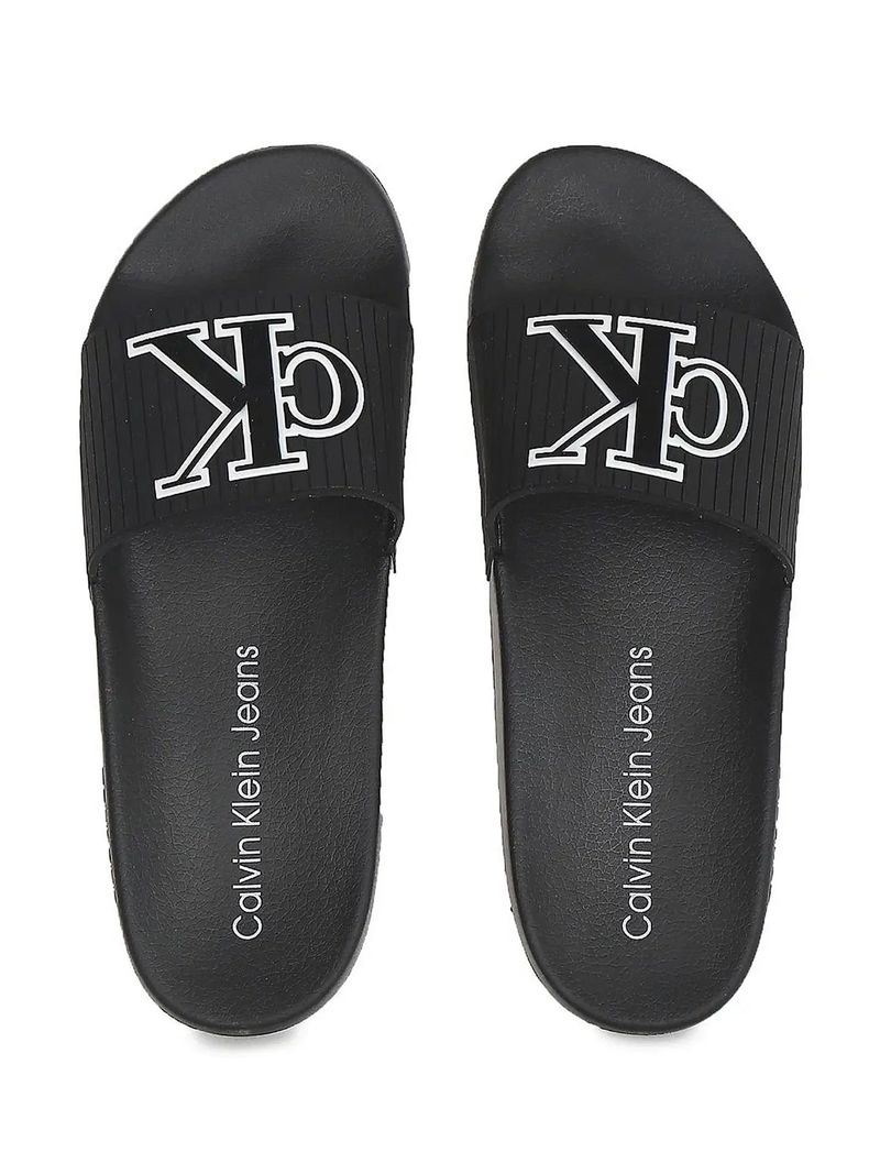 sandalias-negro-ligeras-monograma