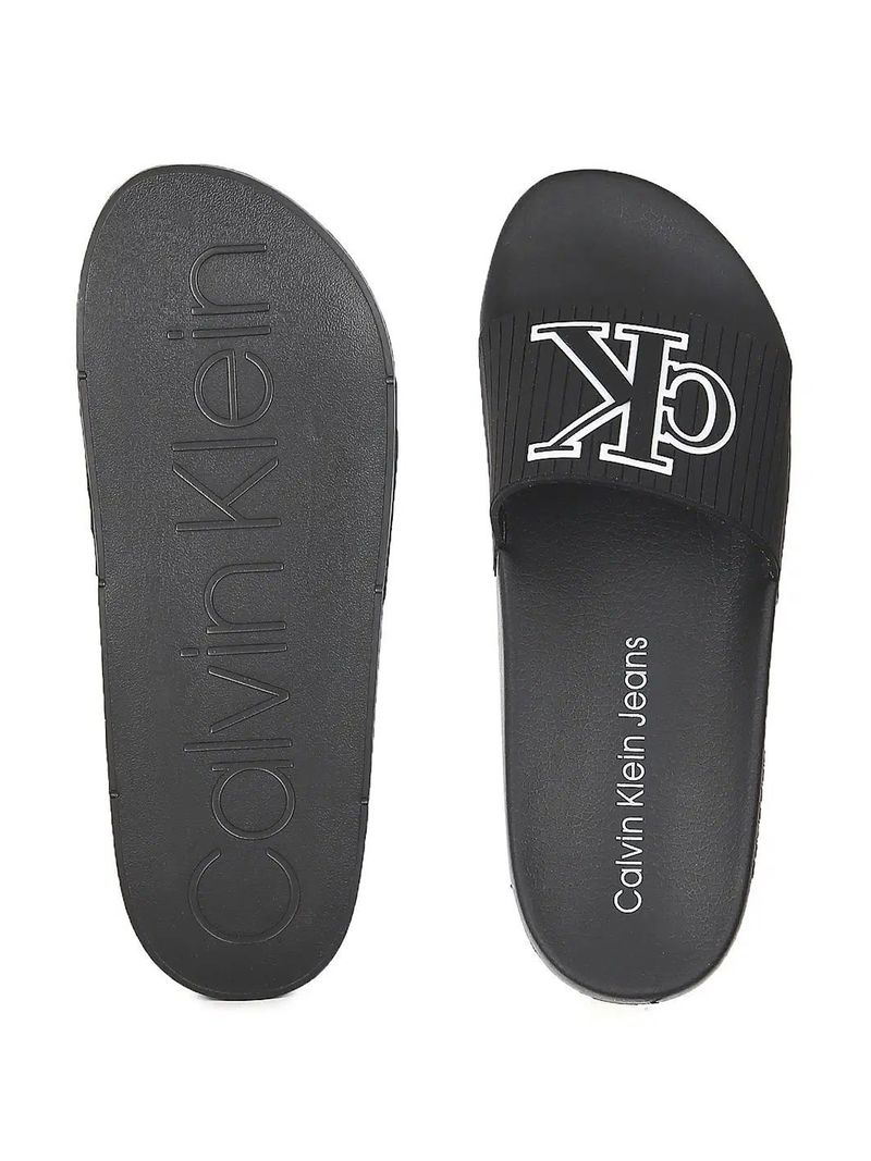 sandalias-negro-ligeras-monograma