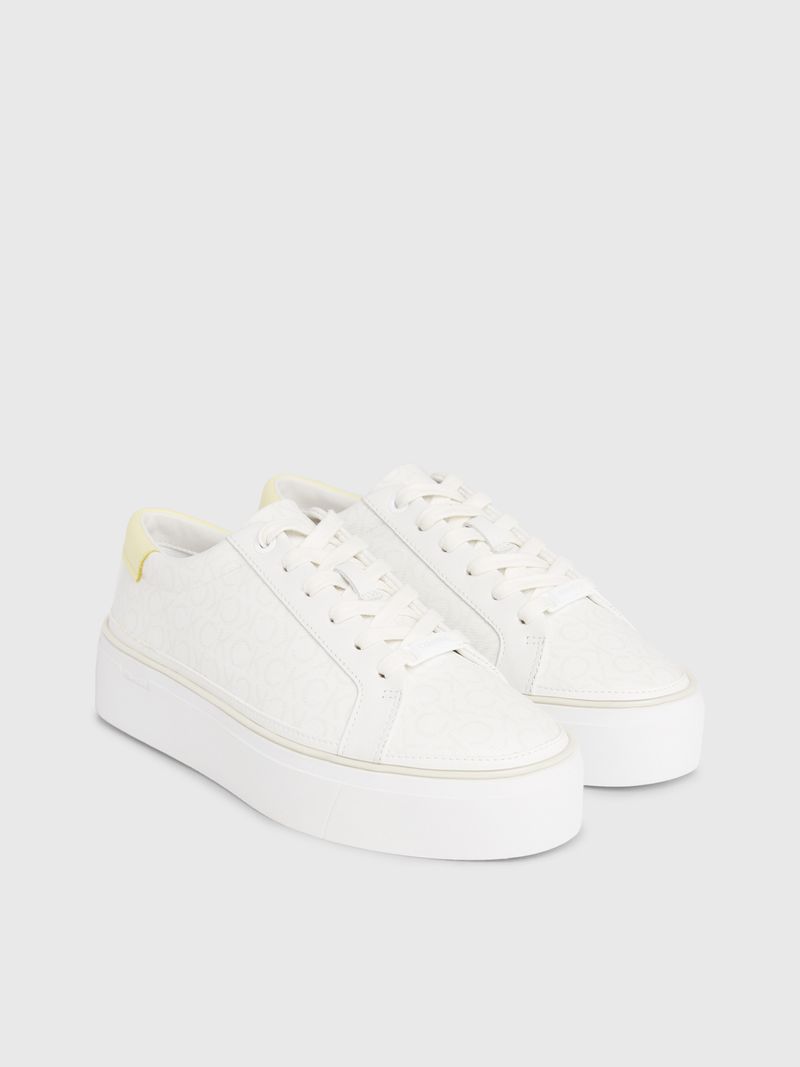 tenis-blanco-blanco-con-plataforma-y-monograma