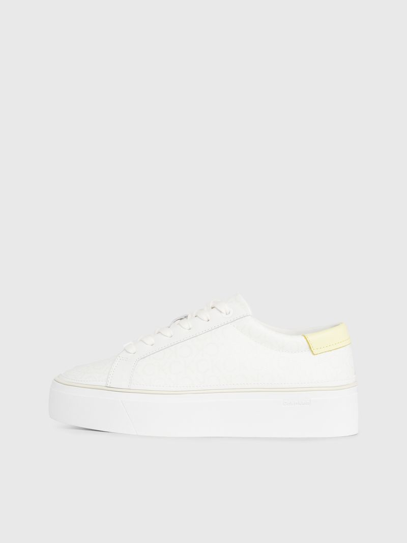 tenis-blanco-blanco-con-plataforma-y-monograma