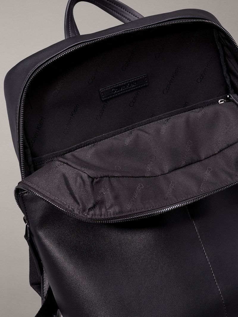 morral-negro-cuadrado-essential