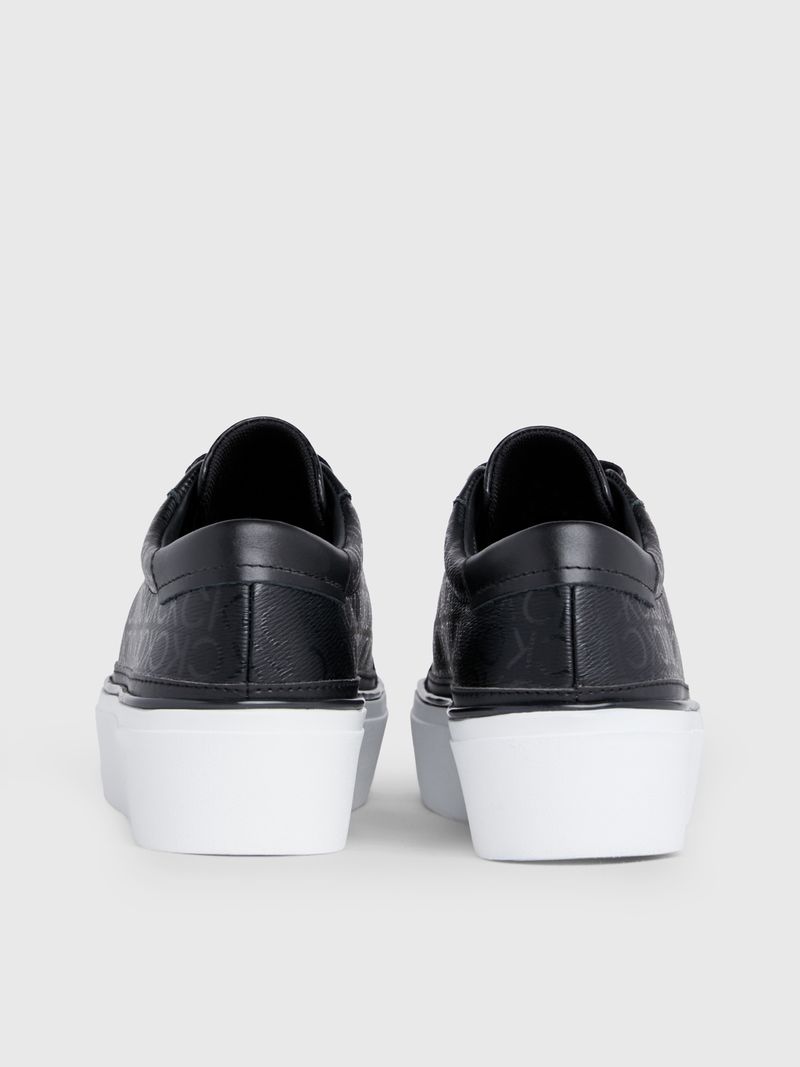 tenis-negro-negro-con-plataforma-y-monograma