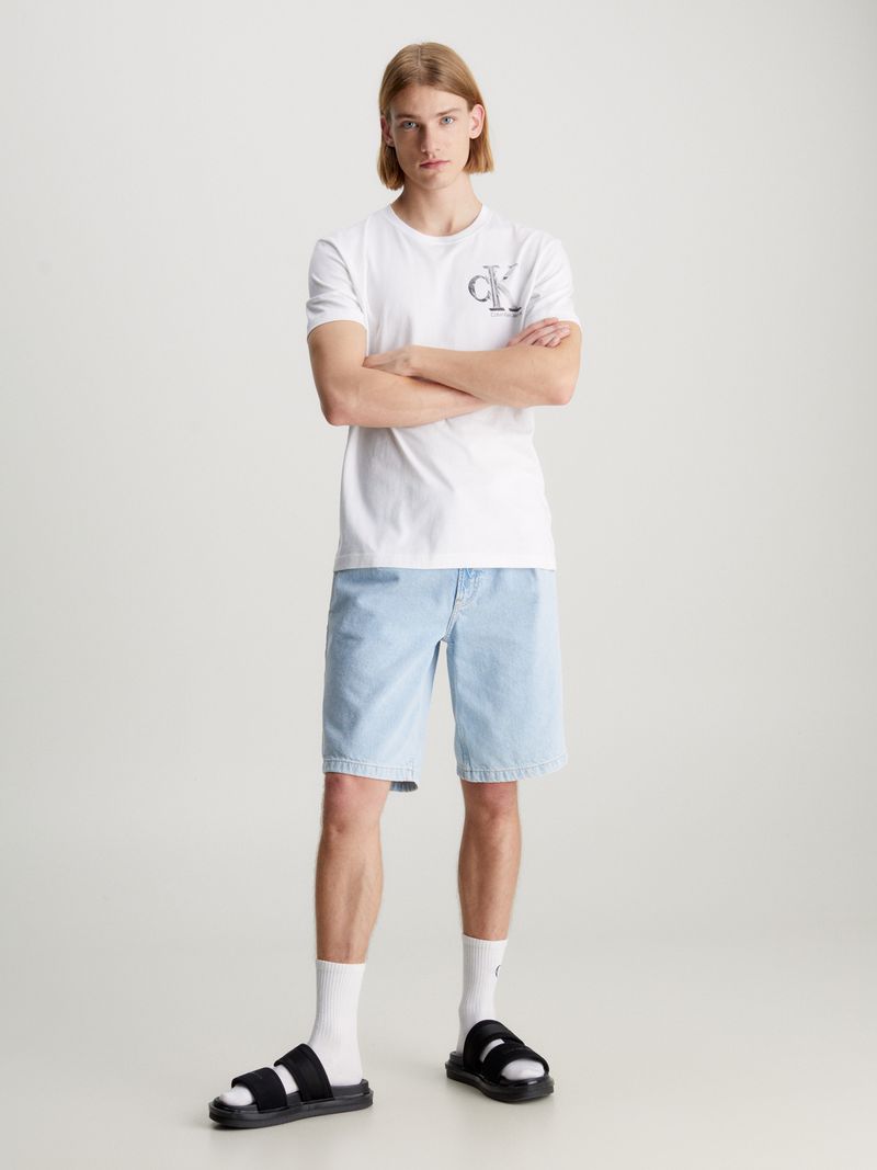 camiseta-blanca-con-monograma-meta