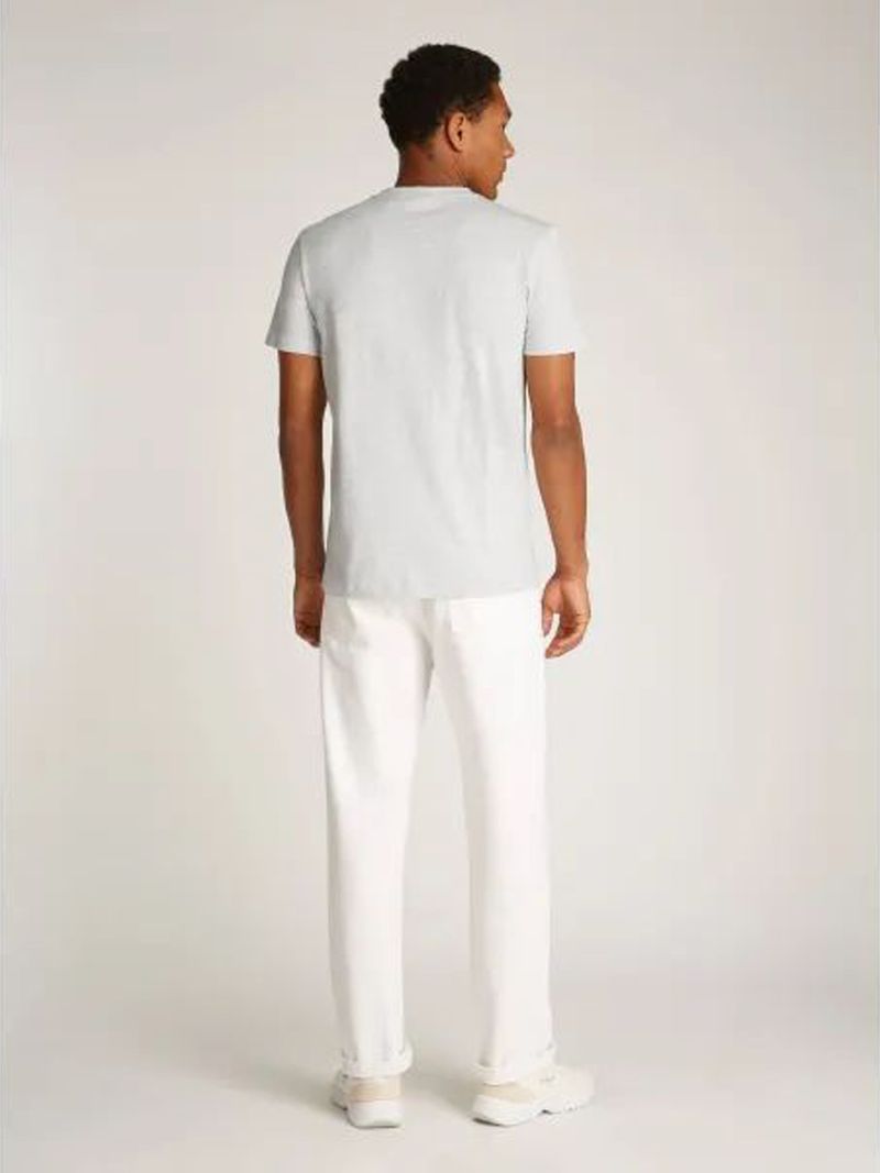 camiseta-gris-monograma