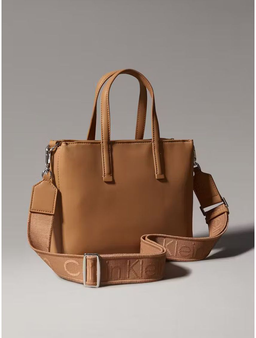 Bolso beige tote pequeño