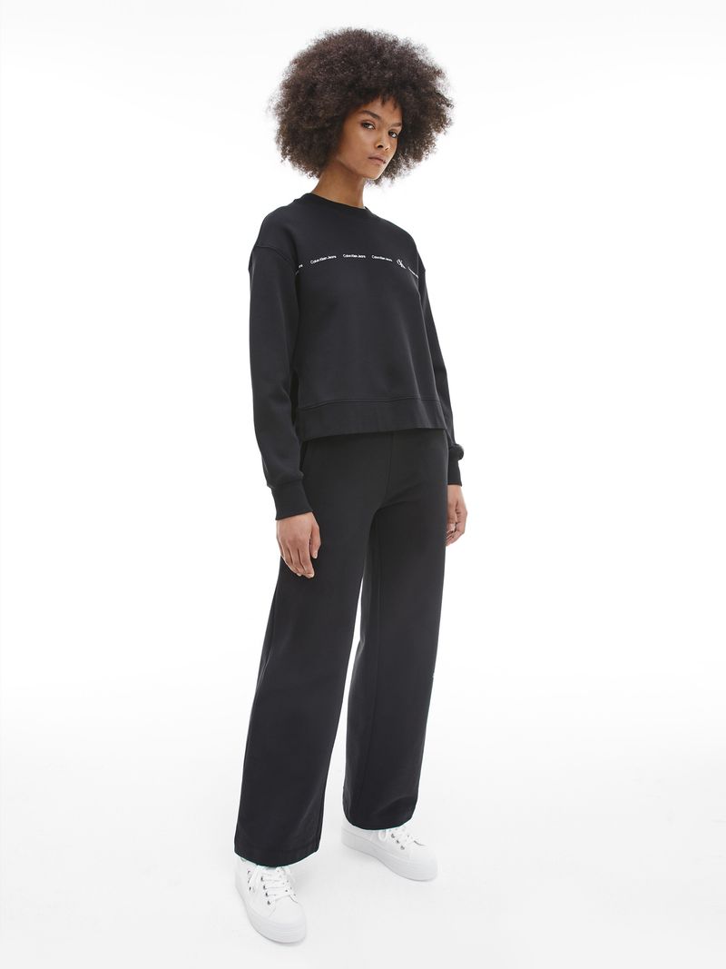 tenis-negro-de-plataforma-vulcanizado-con-cordones