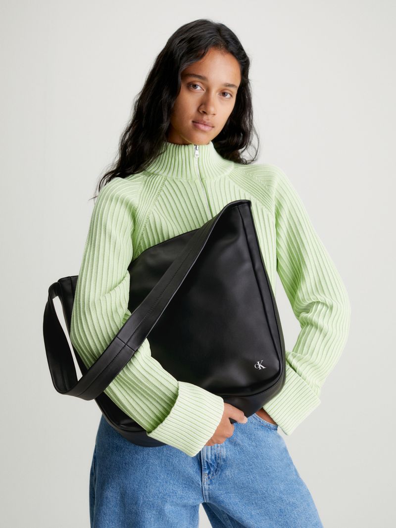 bolso-negro-tote-cuadrado