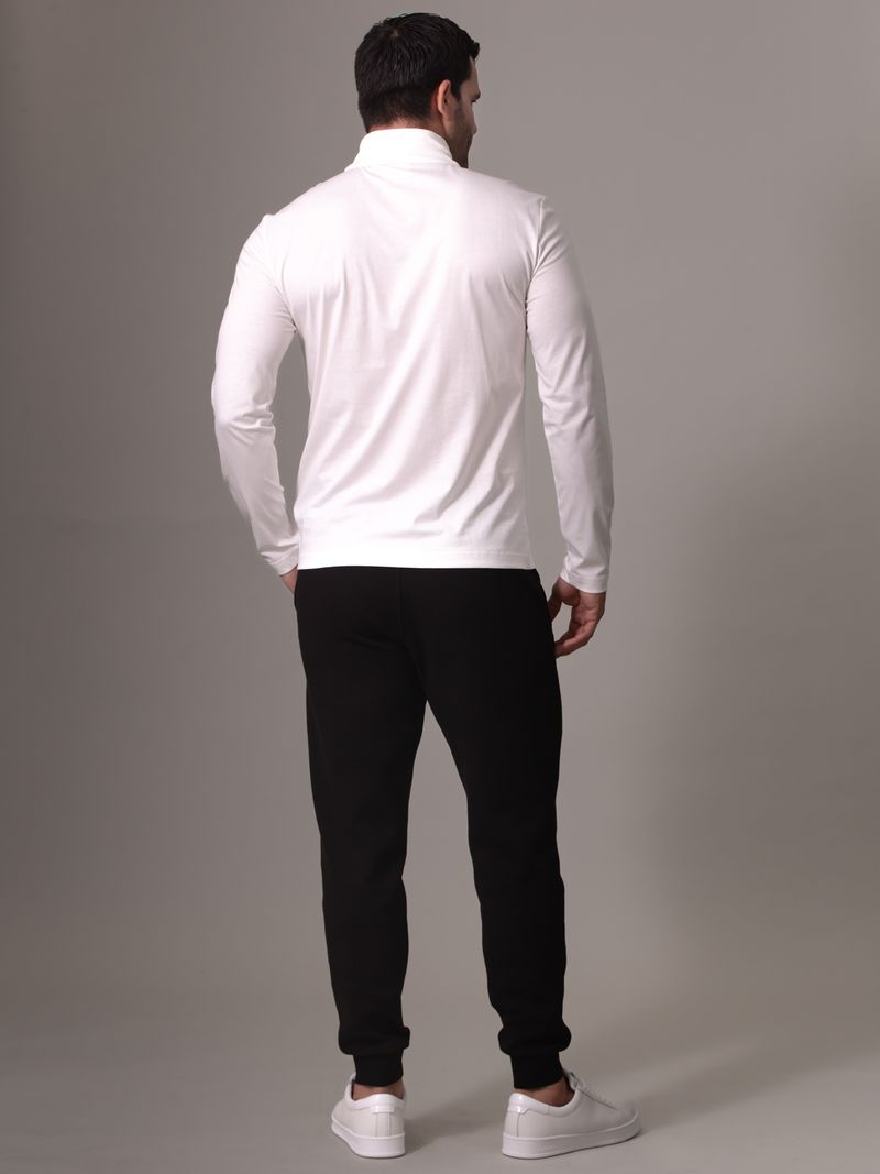 camiseta-blanca-cuello-alto-media-cremallera