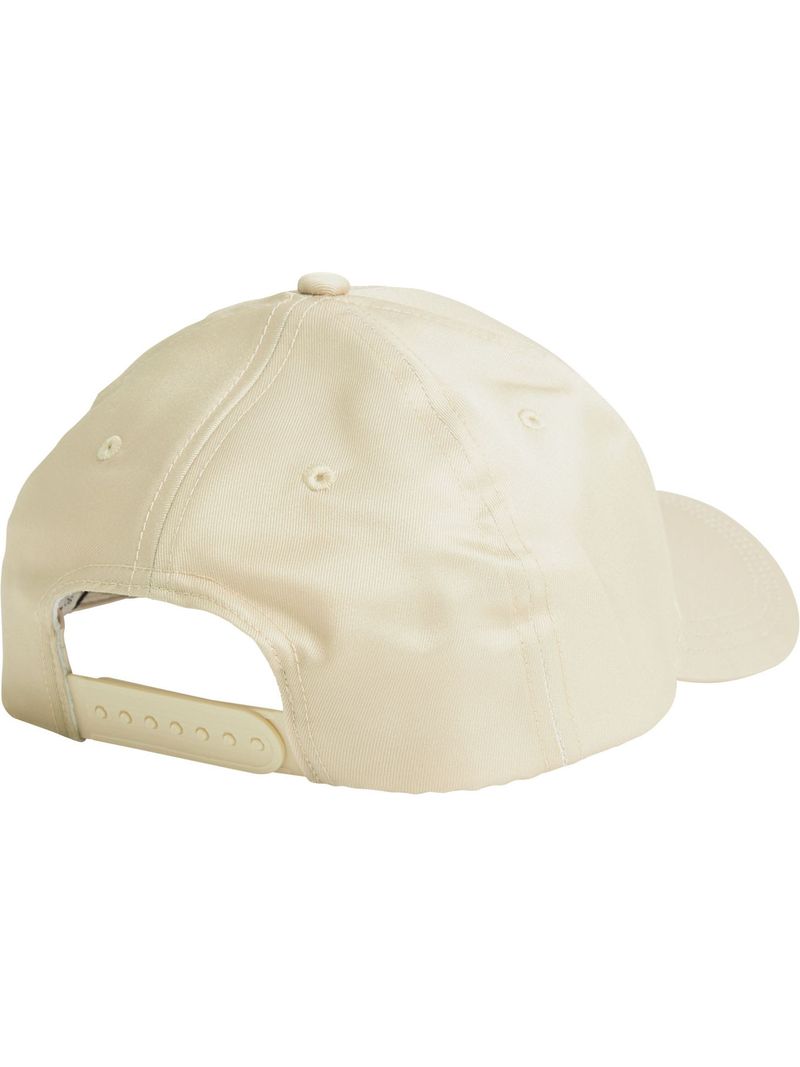 gorra-beige-parche-goma