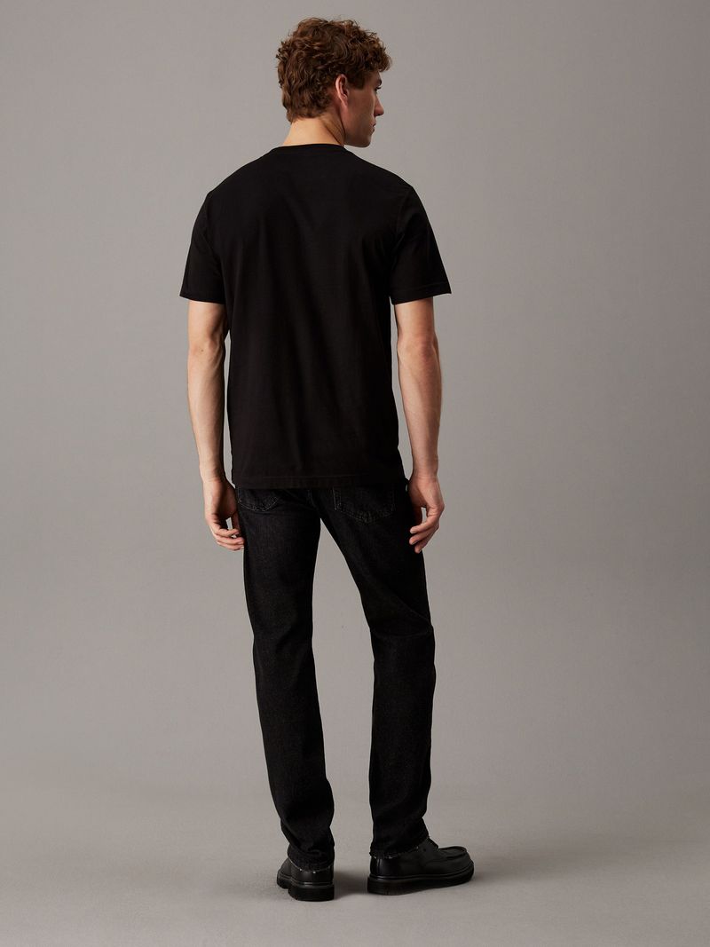 camiseta-negra-logo-pequeno