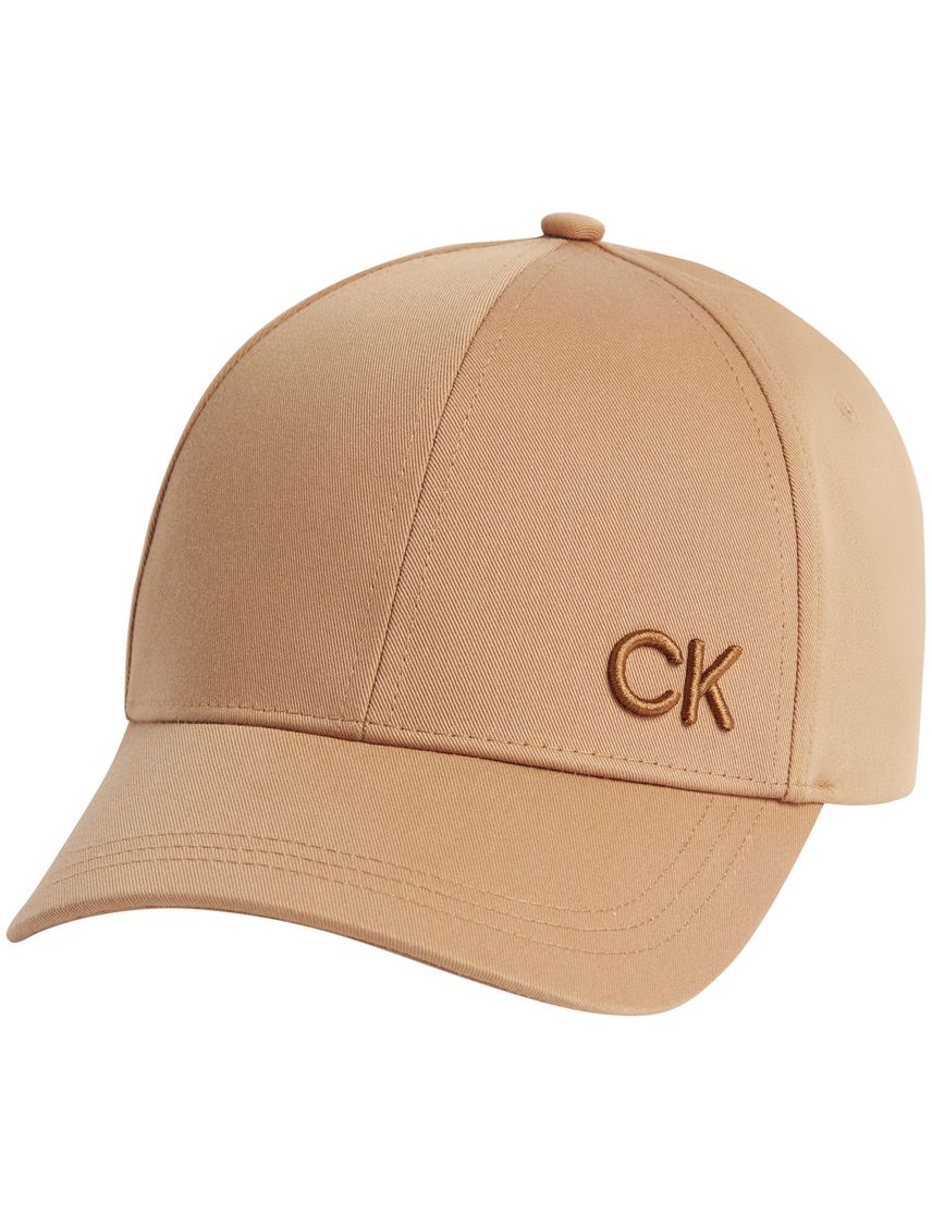 Gorra beige con monograma bordado