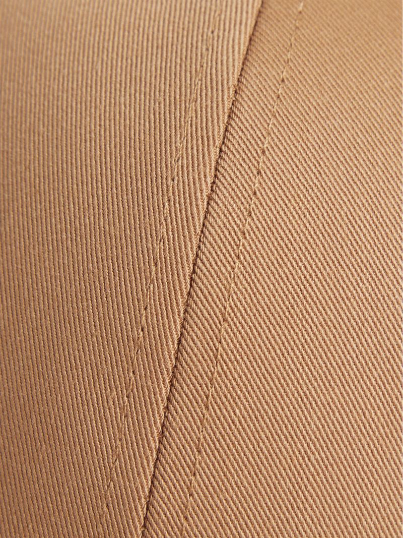 gorra-beige-monograma-bordado