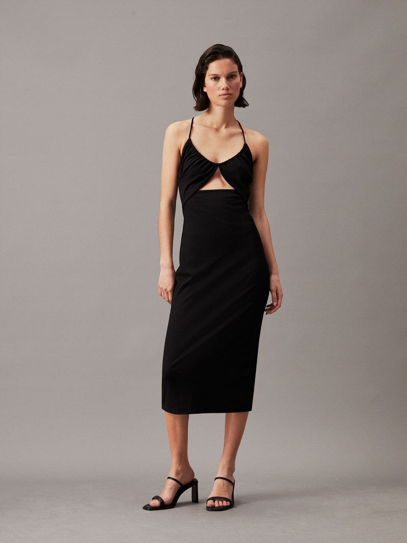 vestido-negro-midi-recortado-con-detalle-de-lazo