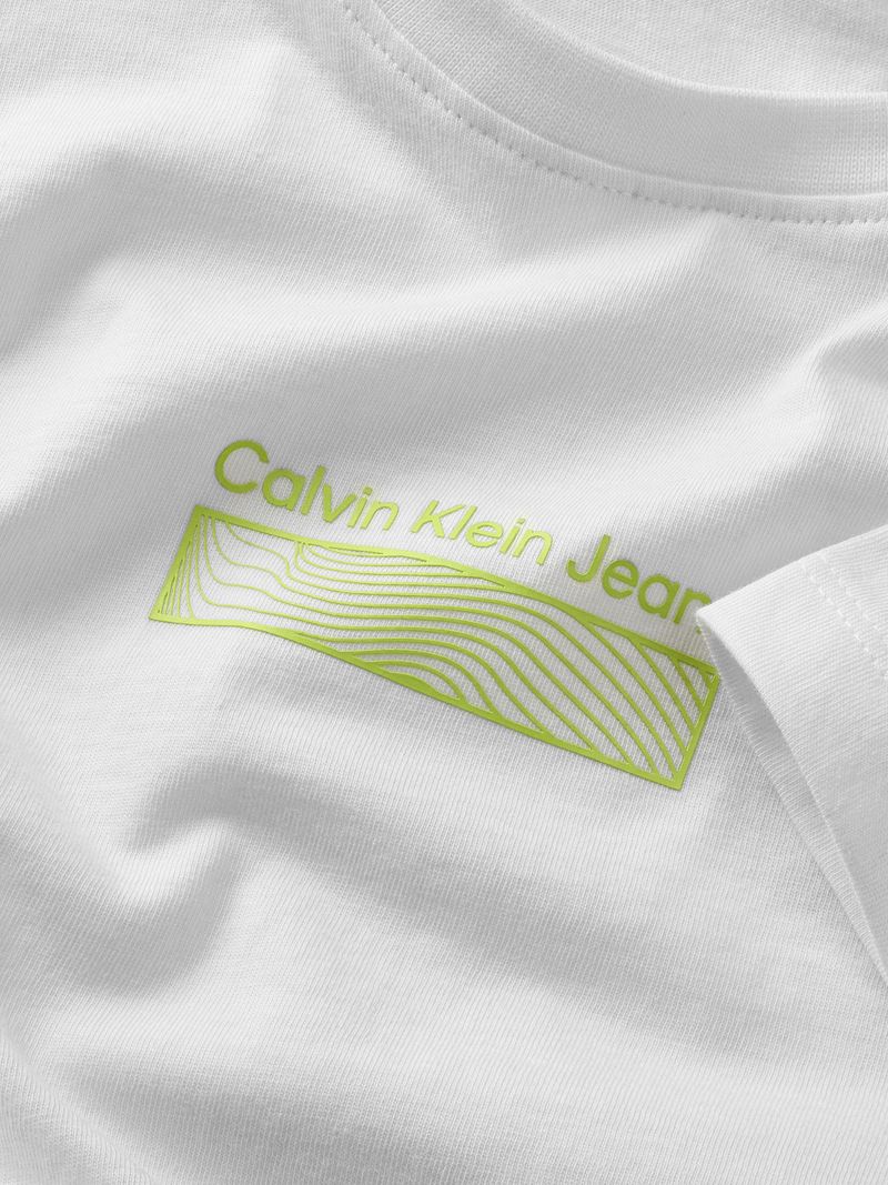 camiseta-blanca-estampado-ondas-para-ninos