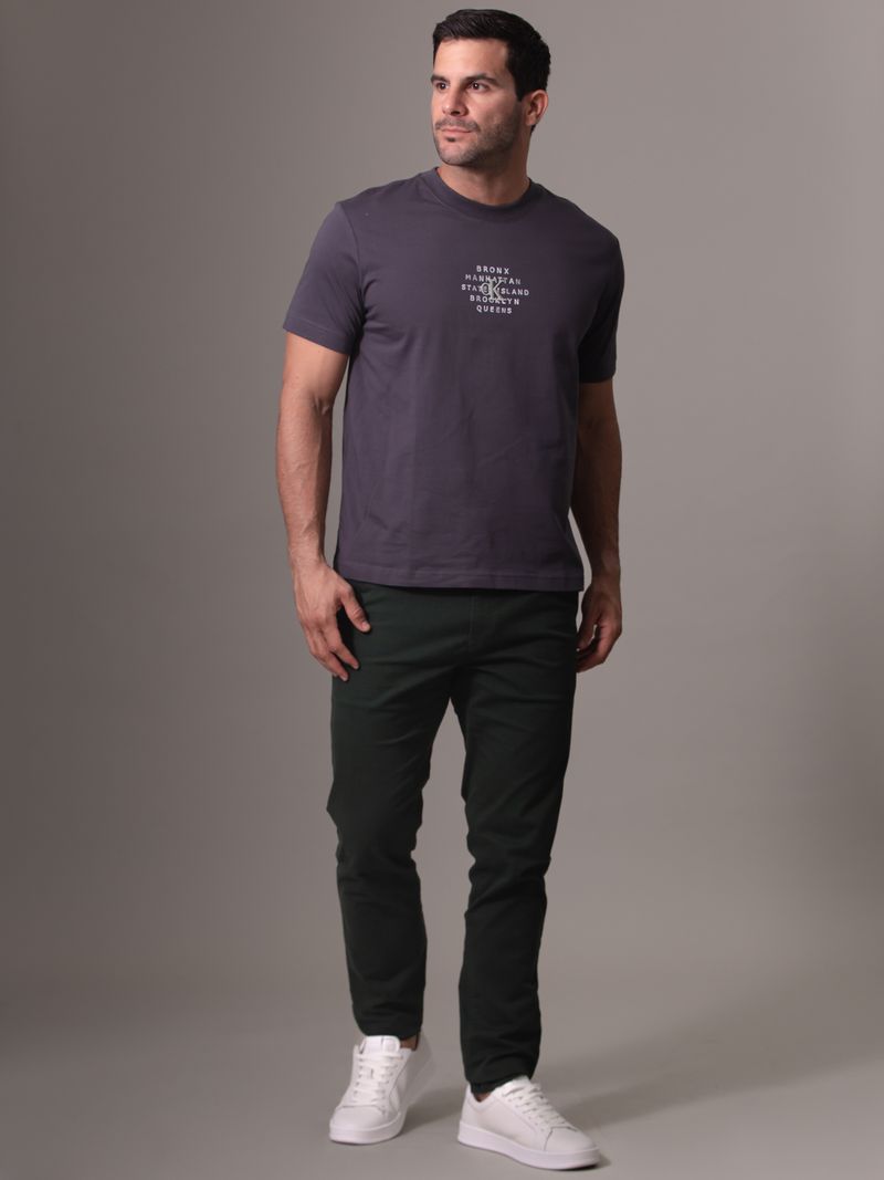 camiseta-negra-grafico-sello-nyc