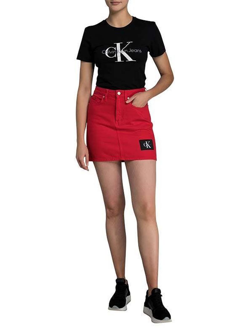 camiseta-negro-de-algodon-con-logo