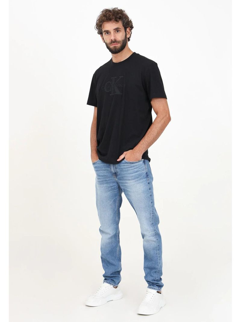 jeans-azul-slim-taper-efecto-destenido