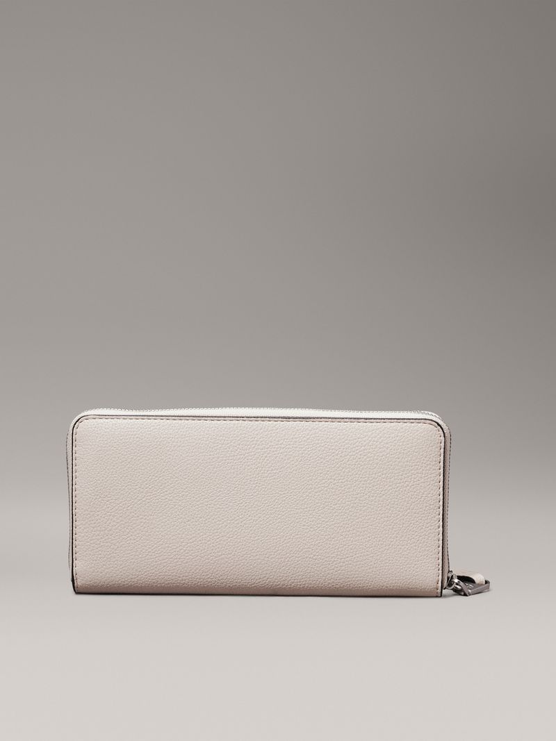 billetera-beige-cremallera-en-contorno