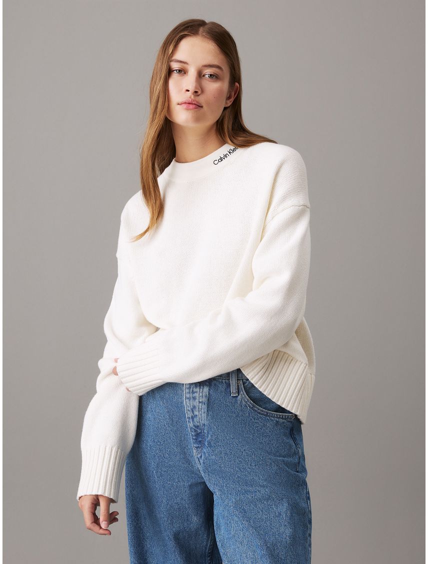 Saco blanco tejido de algodón y lana con logo en el cuello