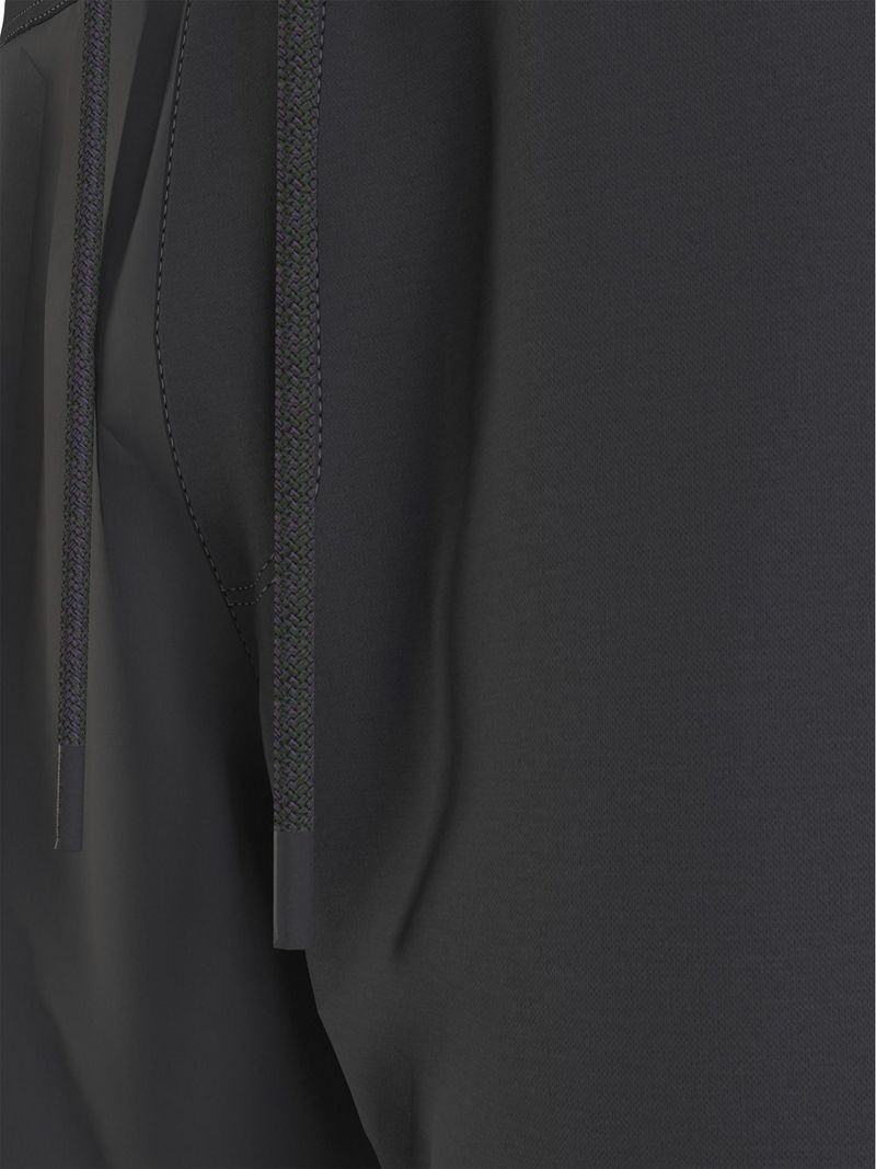 short-negro-con-cinta-distintiva-en-los-laterales