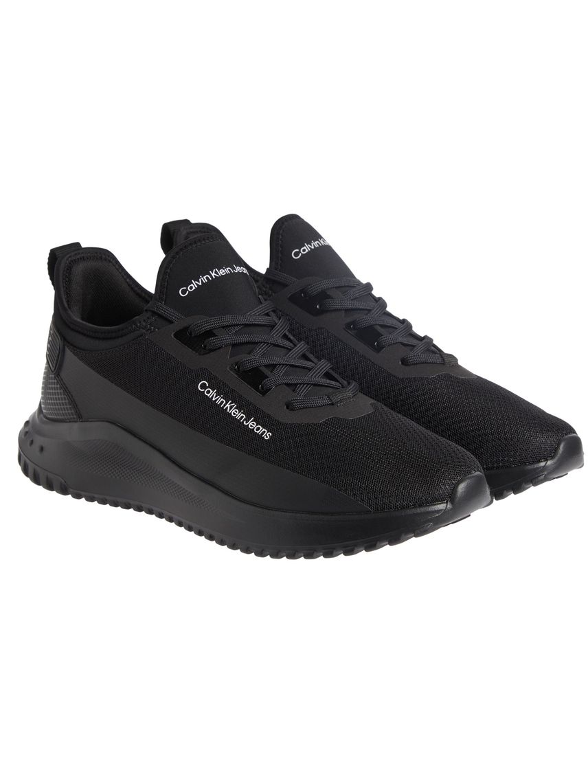 Tenis negro eva runner low multifuncional