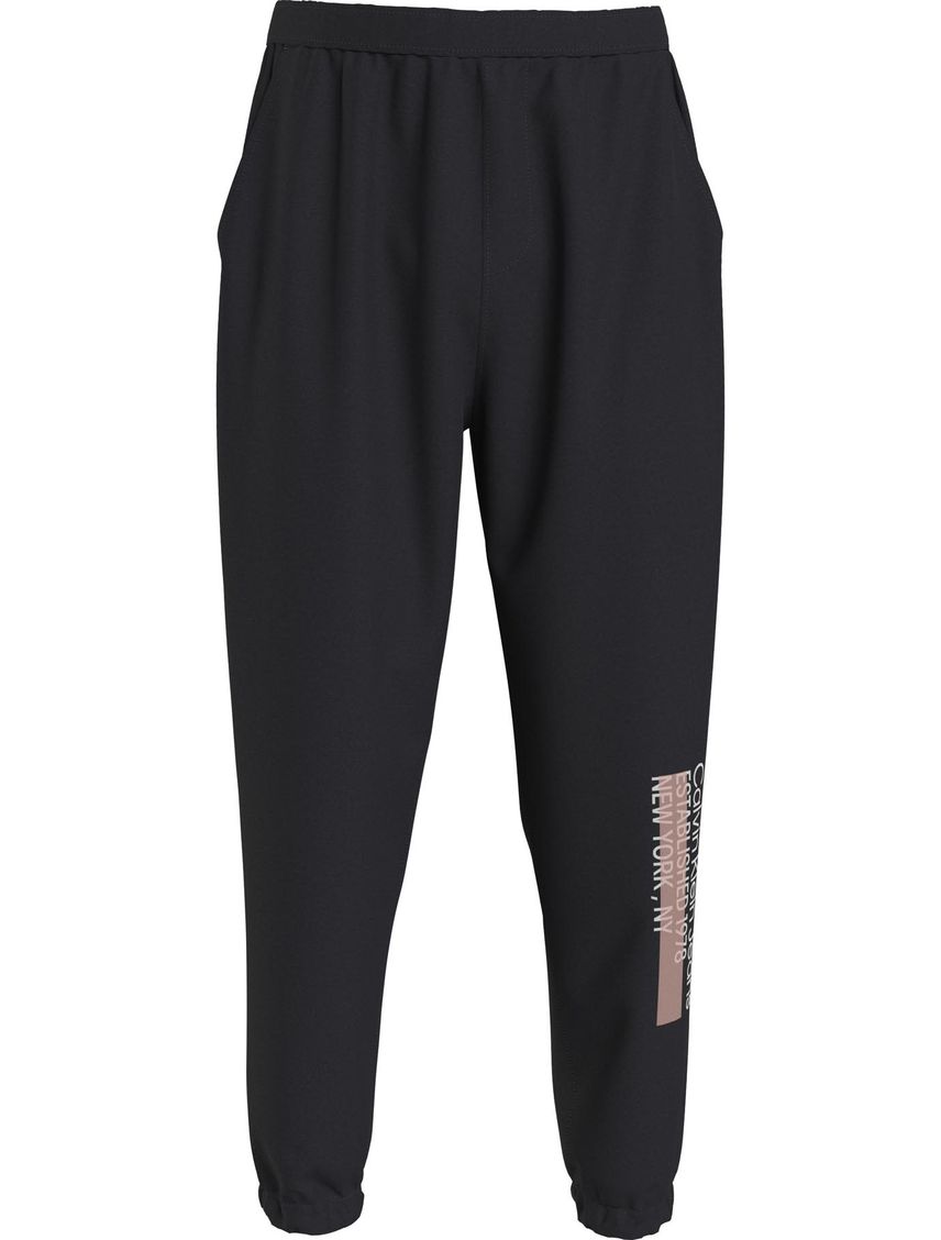 Joggers Negro Con Logo