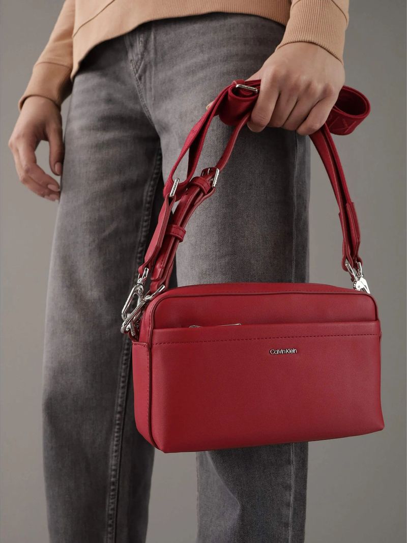 bolso-rojo-cruzado-convertible