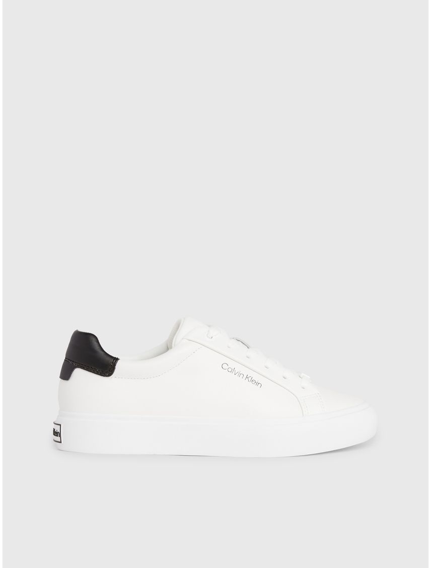Tenis blanco vulcanizao e cuero