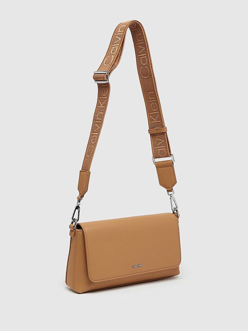 bolso-beige-hombro-convertible