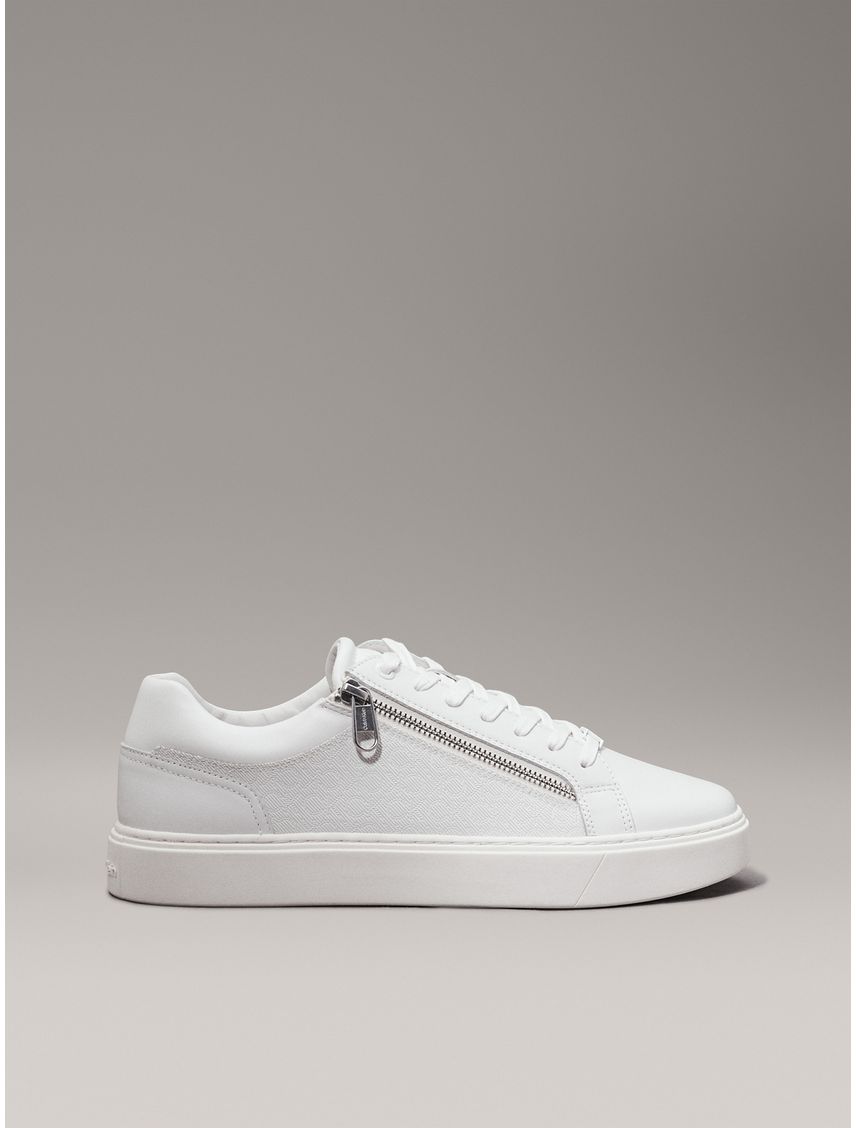 Tenis Blanco Con Monograma Y Cremallera En El Lateral