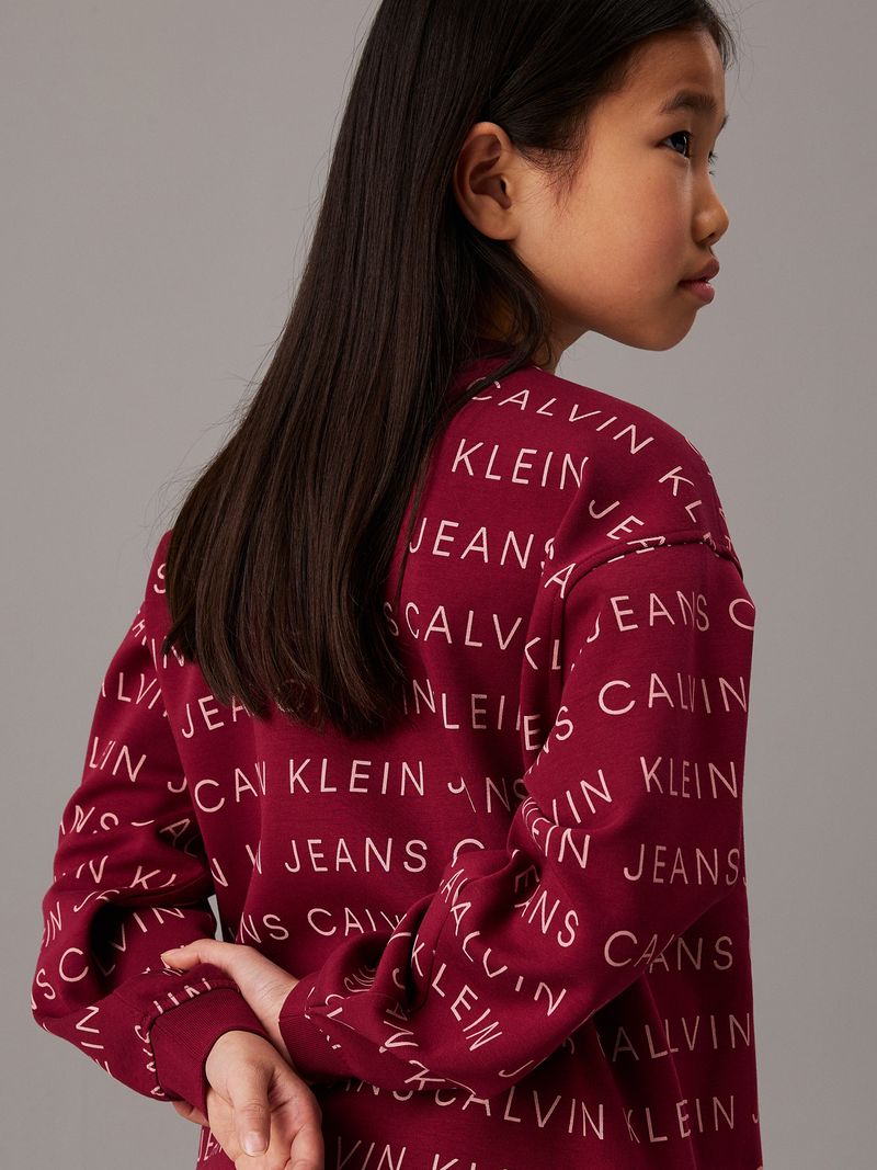 vestido-vino-estilo-saco-oversized-logo