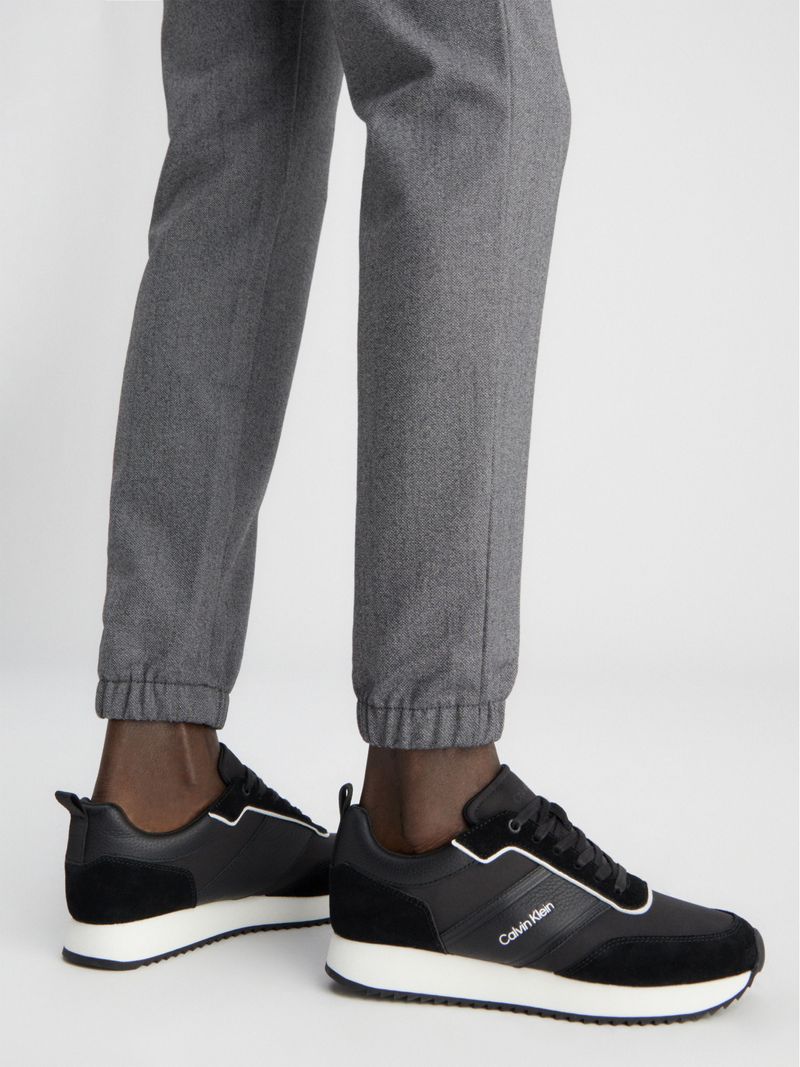 tenis-negro-low-top-lace-up