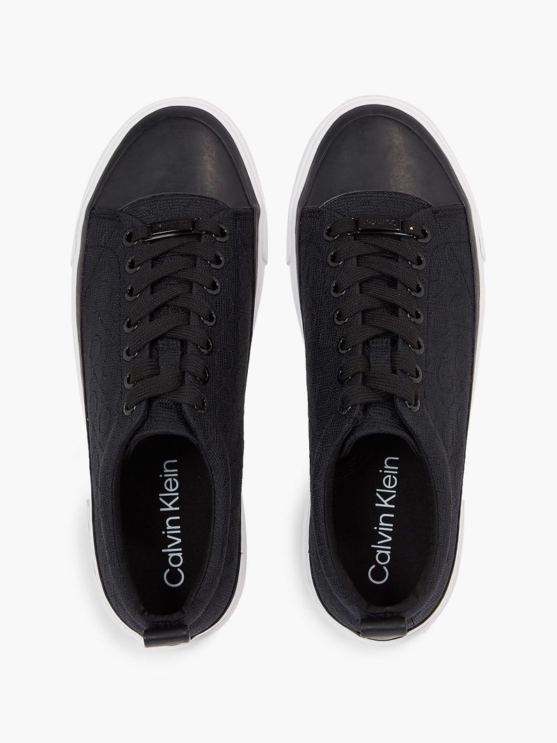 tenis-negro-negro-reciclados-con-logo