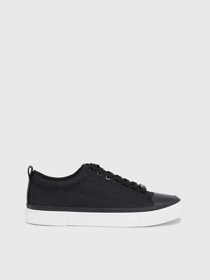 tenis-negro-negro-reciclados-con-logo