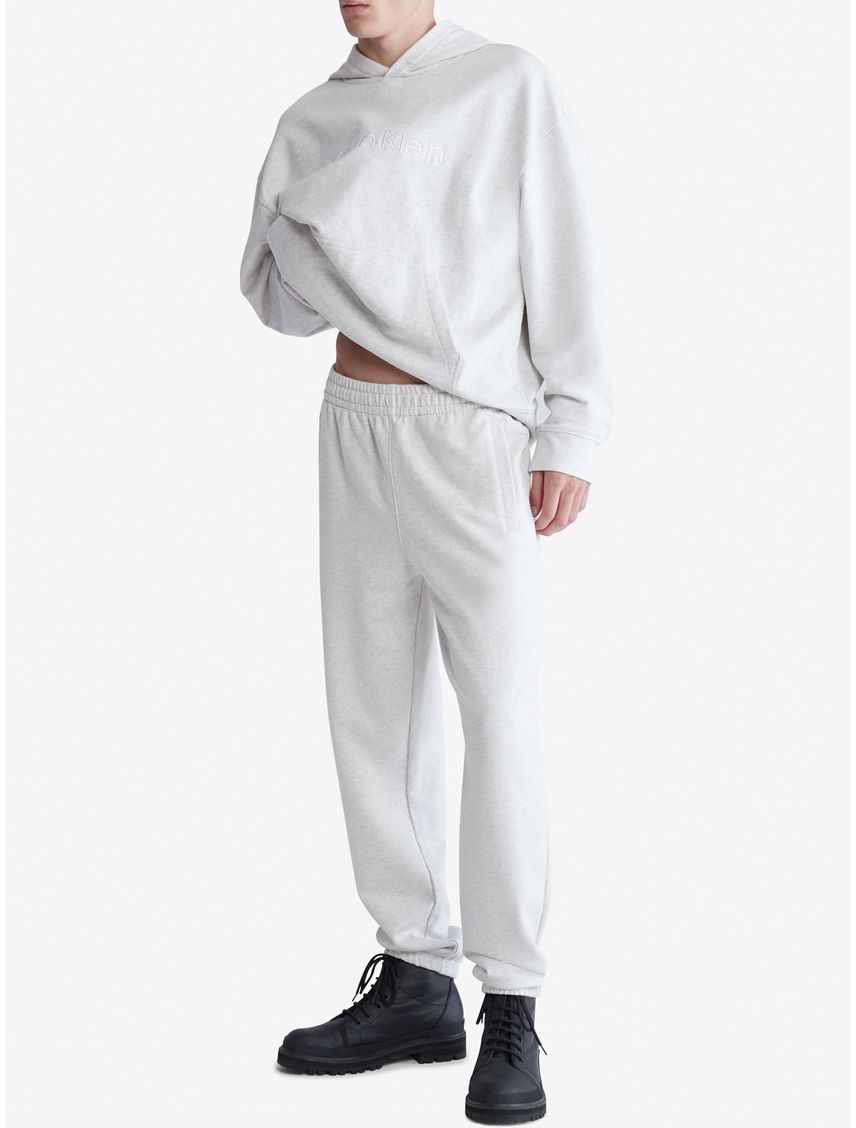 Jogger Gris Deportivo Con Logo En La Pierna