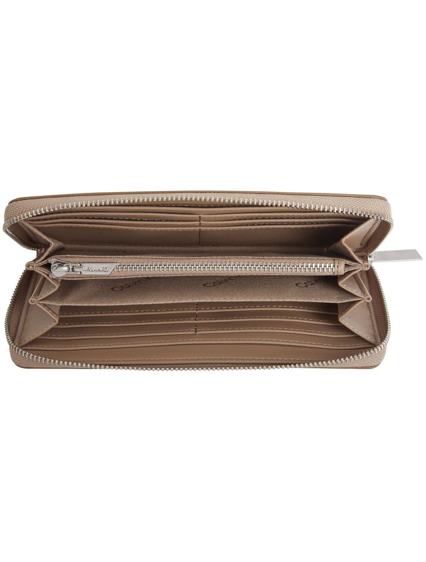 Billetera beige con cremallera en el contorno con RFID