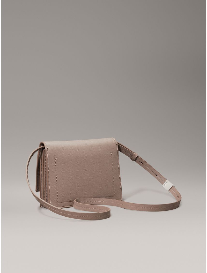 Bolso gris cruzado Saffiano