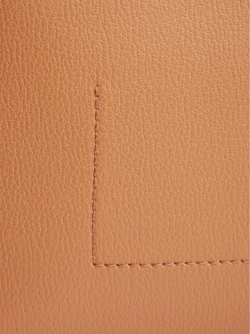 bolso-naranja-cruzado-minimal-monogram